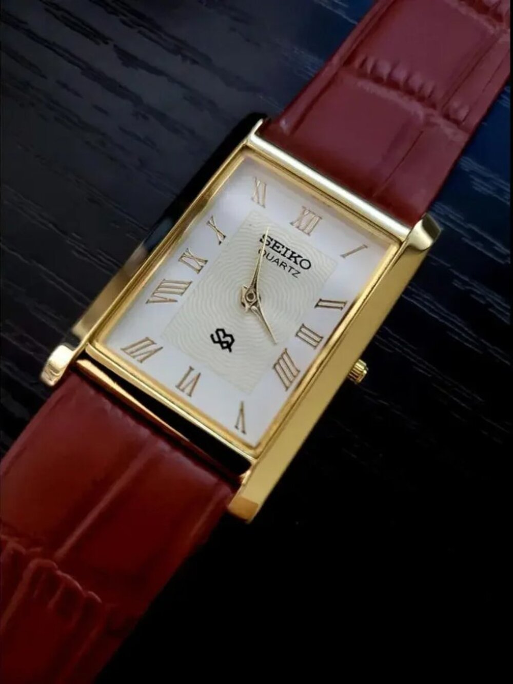 RARE VINTAGE Seiko Slim SQ Tank Leather Men's‎ Watch